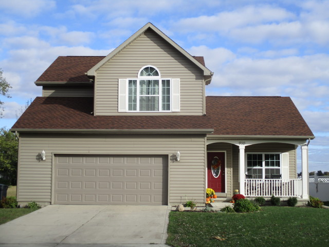 910 E Newkirk St, Tuscola, IL 61953 photo 1