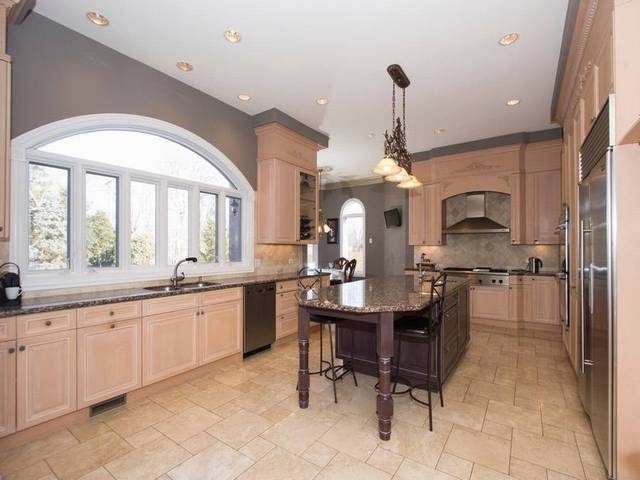 3904 Maple Ave, Northbrook, IL 60062 photo 8