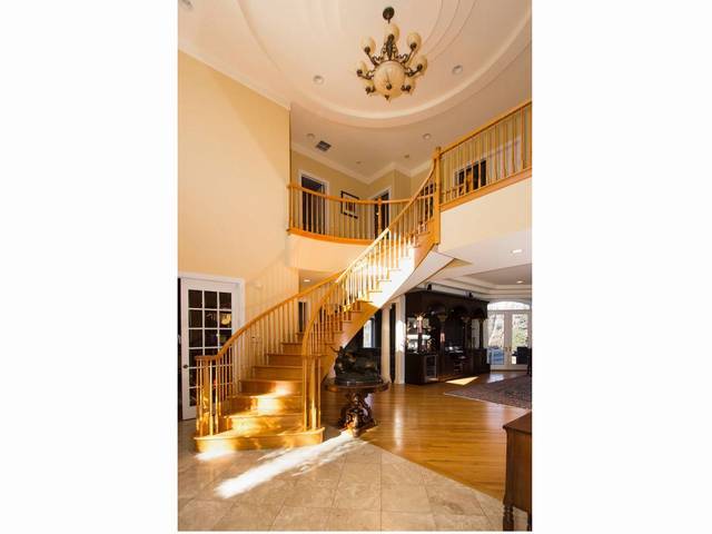 3904 Maple Ave, Northbrook, IL 60062 photo 2