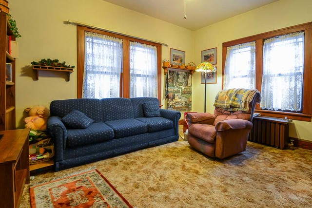 432 S State St, Elgin, IL 60123 photo 7