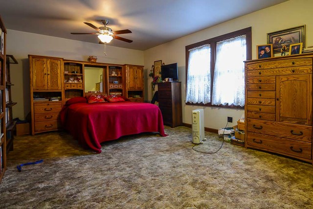 432 S State St, Elgin, IL 60123 photo 9