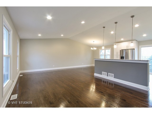 1100 Freeman Rd, Hoffman Estates, IL 60192 photo 9