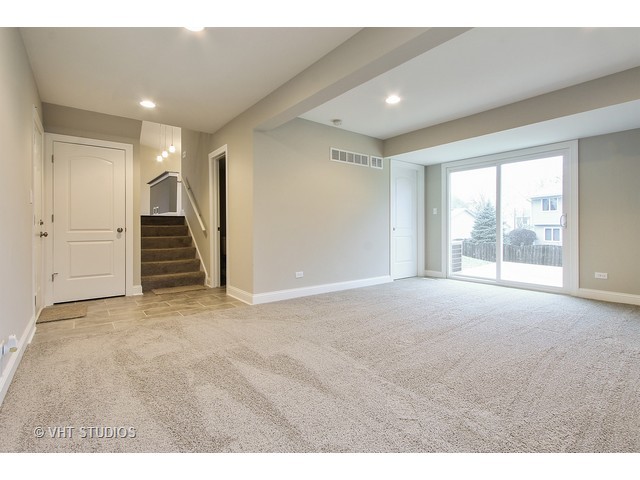 1100 Freeman Rd, Hoffman Estates, IL 60192 photo 14