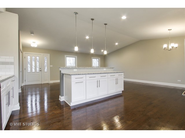 1100 Freeman Rd, Hoffman Estates, IL 60192 photo 10