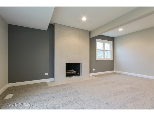 1100 Freeman Rd, Hoffman Estates, IL 60192 photo 13