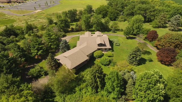 2580 Simons Rd, Oswego, IL 60543 photo 2