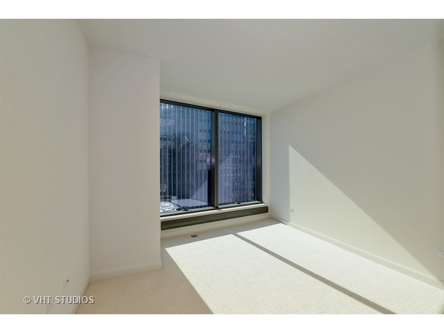 60 E Monroe St #1802, Chicago, IL 60603 photo 12