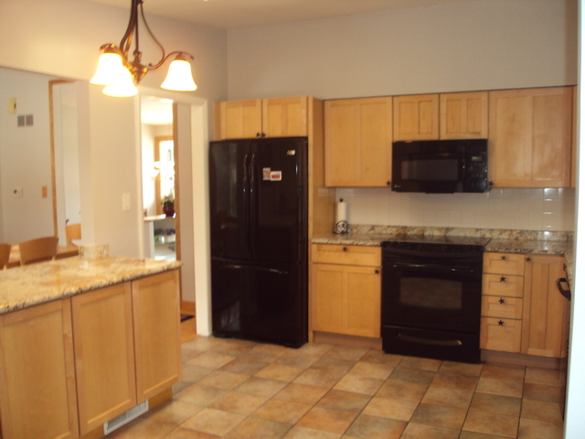 1403 Glencoe St, Wheaton, IL 60187 photo 13