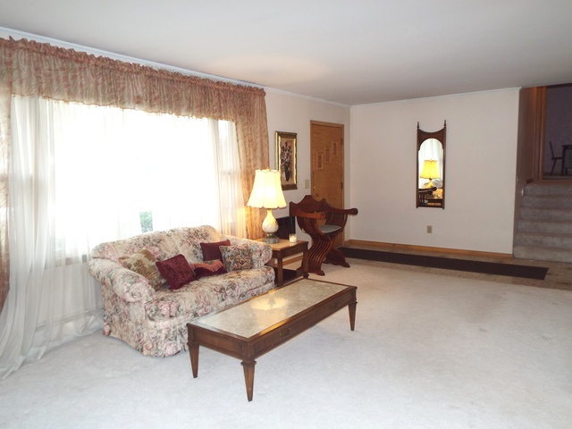 624 Elden Dr, Cary, IL 60013 photo 7