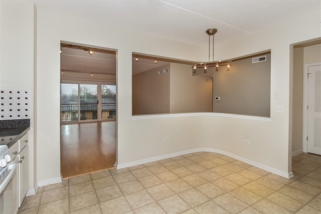 1349 E Washington St #409A, Des Plaines, IL 60016 photo 12