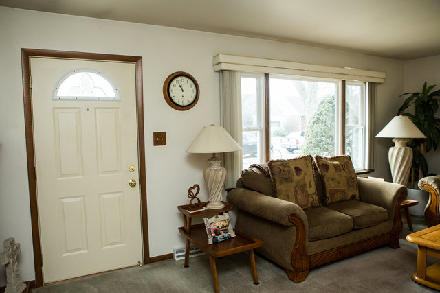 3672 Jackson St, Lansing, IL 60438 photo 2