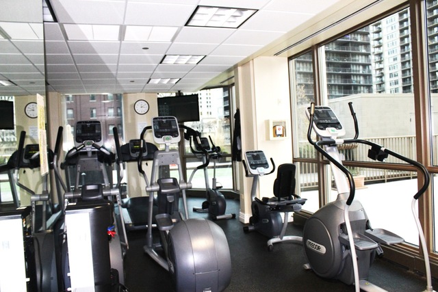 21 E Huron St #3701, Chicago, IL 60611 photo 15