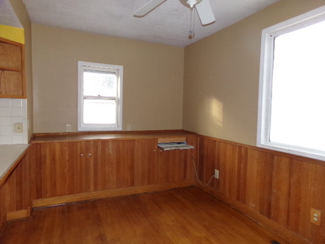 403 W Water St, Kankakee, IL 60901 photo 6