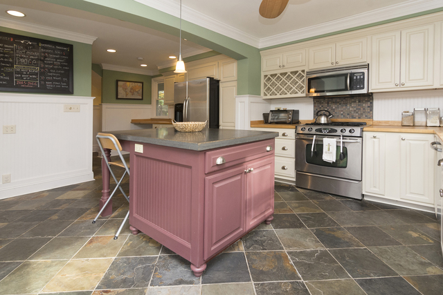 1015 W Healey St, Champaign, IL 61821 photo 8