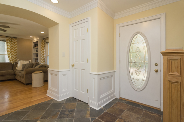 1015 W Healey St, Champaign, IL 61821 photo 2