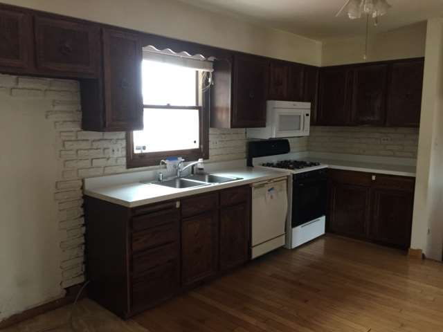 863 Chippewa Dr, Elgin, IL 60120 photo 4