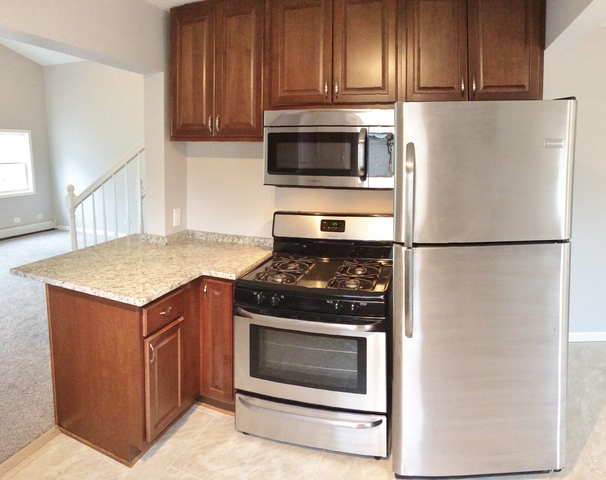 4906 W Orchard Dr, Mchenry, IL 60050 photo 6