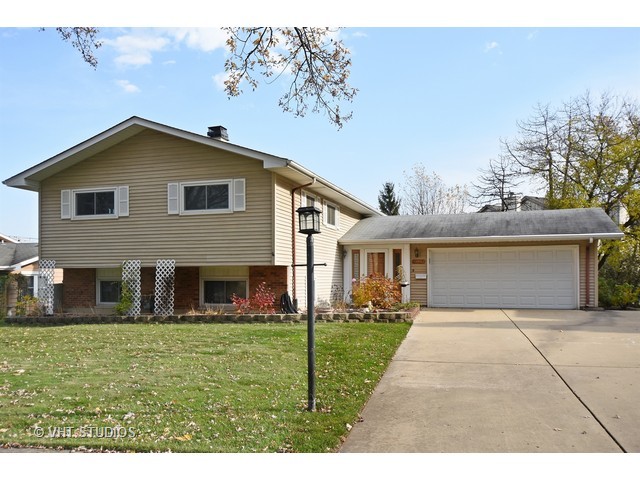 1625 Pierce Rd, Hoffman Estates, IL 60169 photo 1