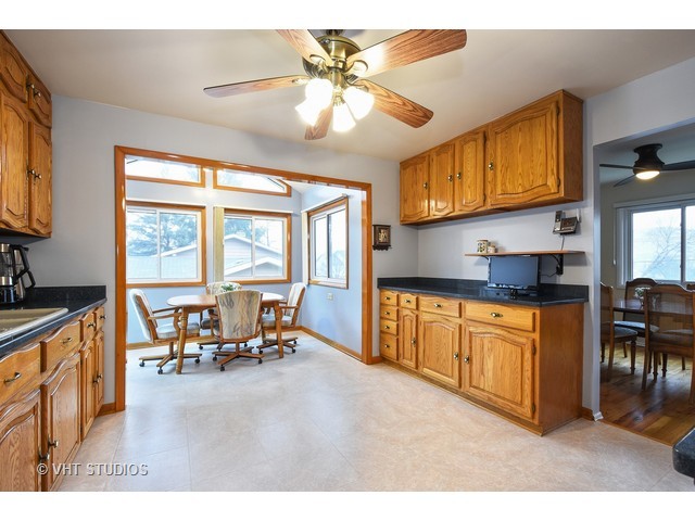 1625 Pierce Rd, Hoffman Estates, IL 60169 photo 7