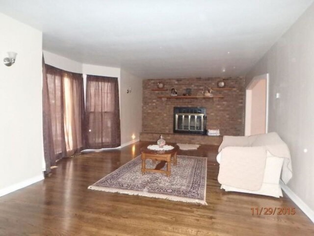 2435 178th St, Lansing, IL 60438 photo 4