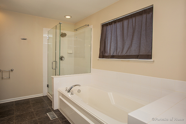 6000 Irene Dr, Hoffman Estates, IL 60192 photo 14