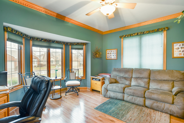 669 Golfers Ln, Bartlett, IL 60103 photo 6