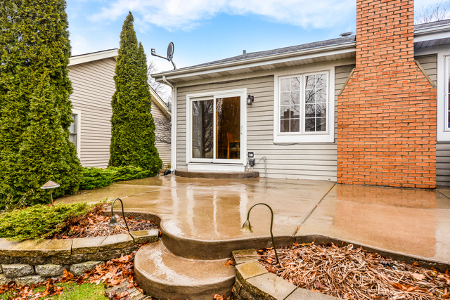 669 Golfers Ln, Bartlett, IL 60103 photo 17
