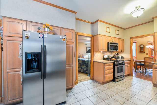 669 Golfers Ln, Bartlett, IL 60103 photo 3
