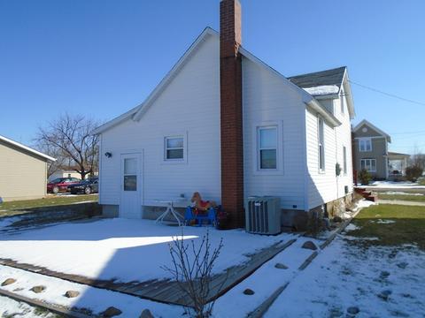 506 W Santee St, Sublette, IL 61367 photo 2