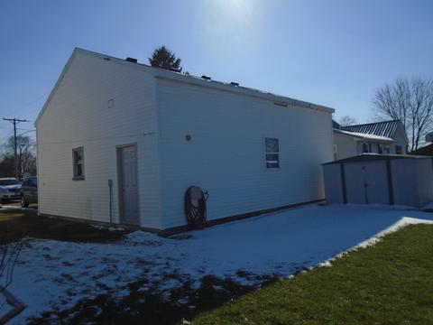 506 W Santee St, Sublette, IL 61367 photo 3
