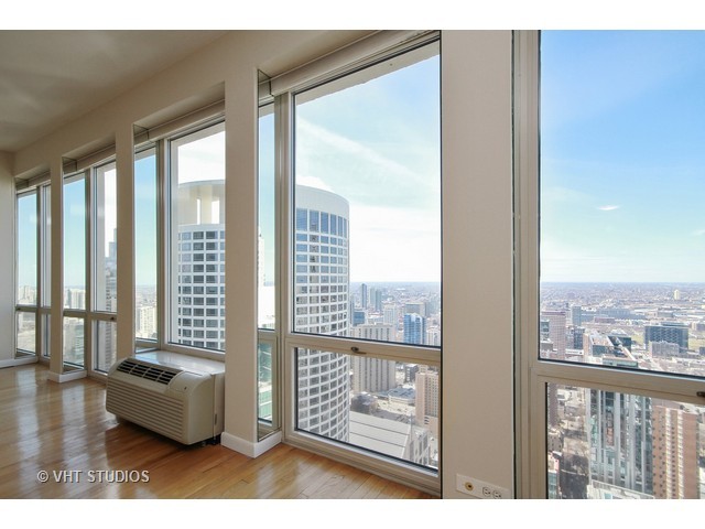 111 E Chestnut St #57D, Chicago, IL 60611 photo 10