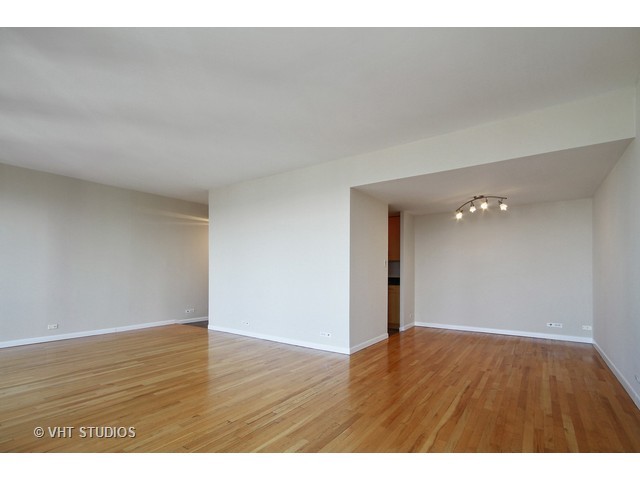 111 E Chestnut St #57D, Chicago, IL 60611 photo 4