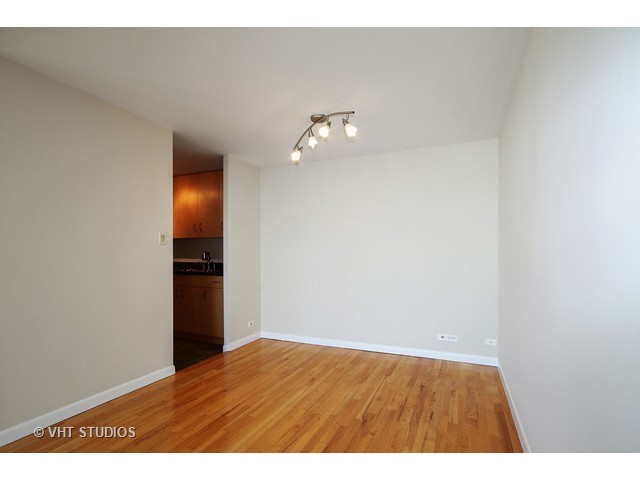 111 E Chestnut St #57D, Chicago, IL 60611 photo 6