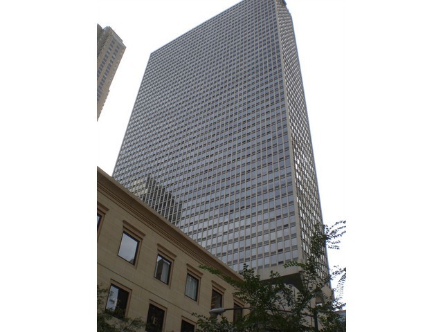 111 E Chestnut St #57D, Chicago, IL 60611 photo 1