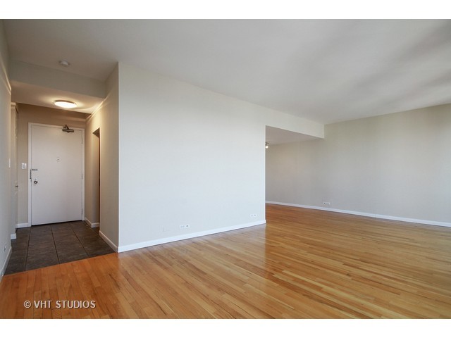 111 E Chestnut St #57D, Chicago, IL 60611 photo 2