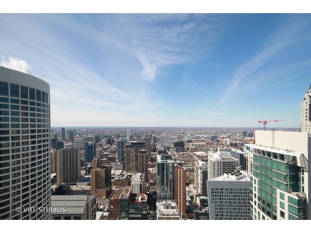 111 E Chestnut St #57D, Chicago, IL 60611 photo 11