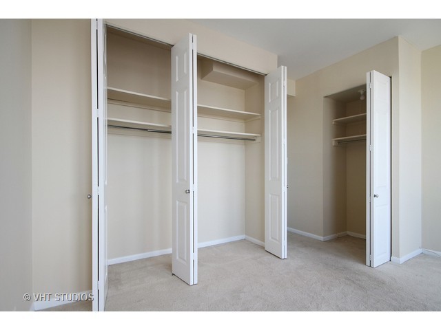 111 E Chestnut St #57D, Chicago, IL 60611 photo 8