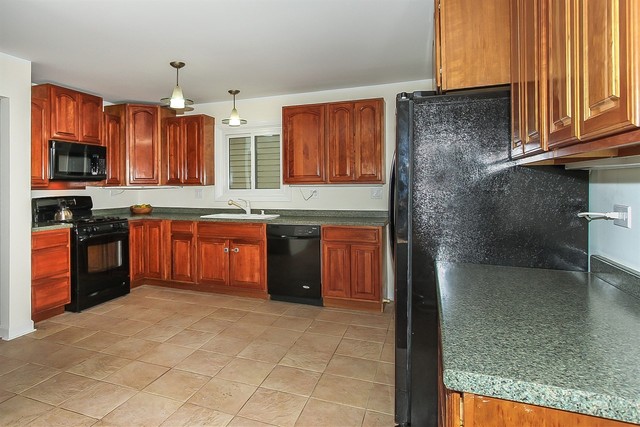 528 N Lyle Ave, Elgin, IL 60123 photo 6