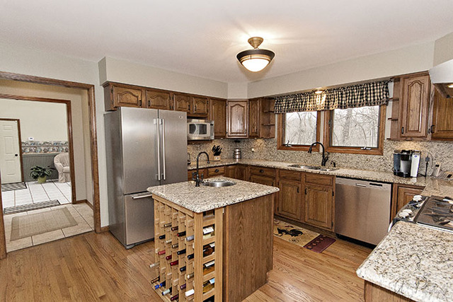 2605 Stilling Ln, Mchenry, IL 60050 photo 4
