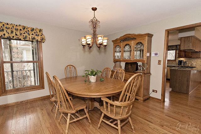 2605 Stilling Ln, Mchenry, IL 60050 photo 3