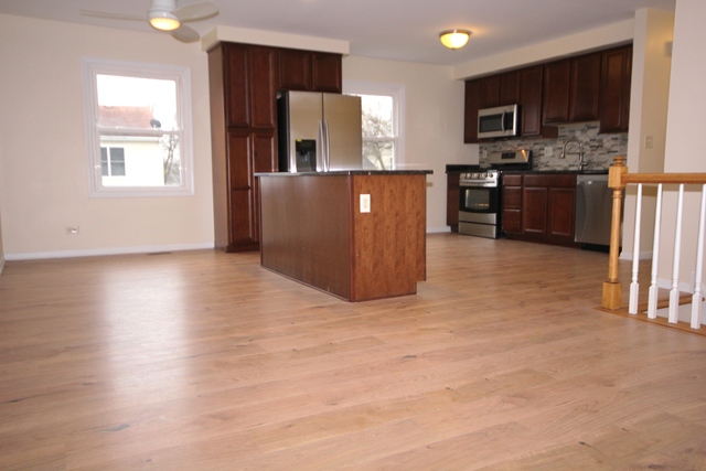268 E Cleburne Ave, Bartlett, IL 60103 photo 7