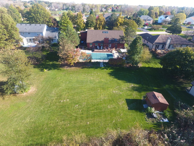 742 Braintree Ln E, Bartlett, IL 60103 photo 17