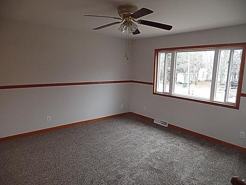 422 E Steward St, Plano, IL 60545 photo 8