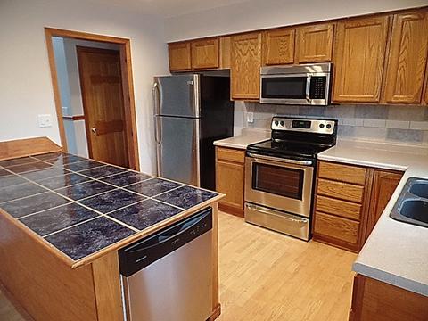 422 E Steward St, Plano, IL 60545 photo 4