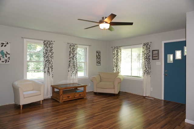 405 E Main St, Sidney, IL 61877 photo 9