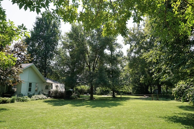 405 E Main St, Sidney, IL 61877 photo 4