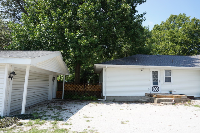 405 E Main St, Sidney, IL 61877 photo 5