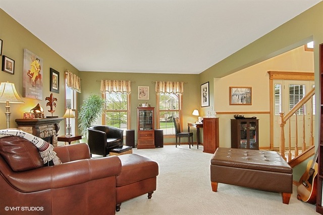 401 Fieldcrest Dr, Algonquin, IL 60102 photo 3