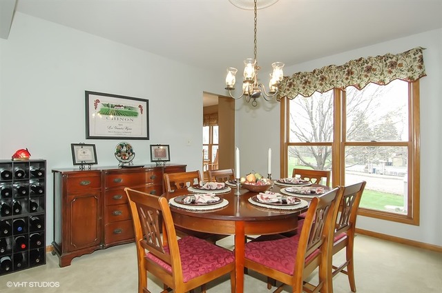 401 Fieldcrest Dr, Algonquin, IL 60102 photo 8