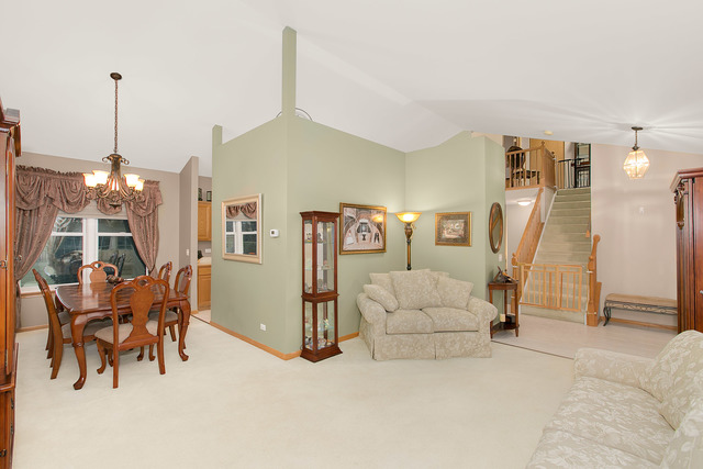 11455 S Preakness Dr, Plainfield, IL 60585 photo 3